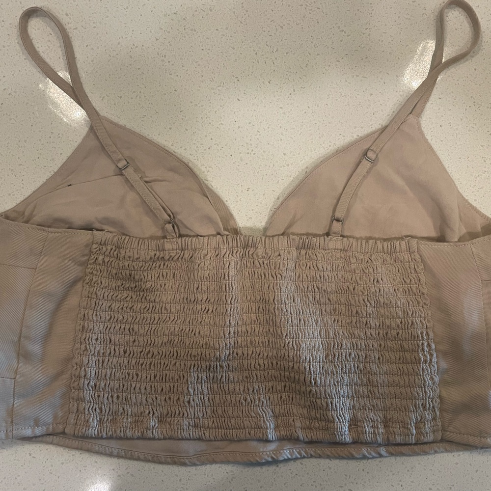 Abercrombie crop - Picture 2 of 4